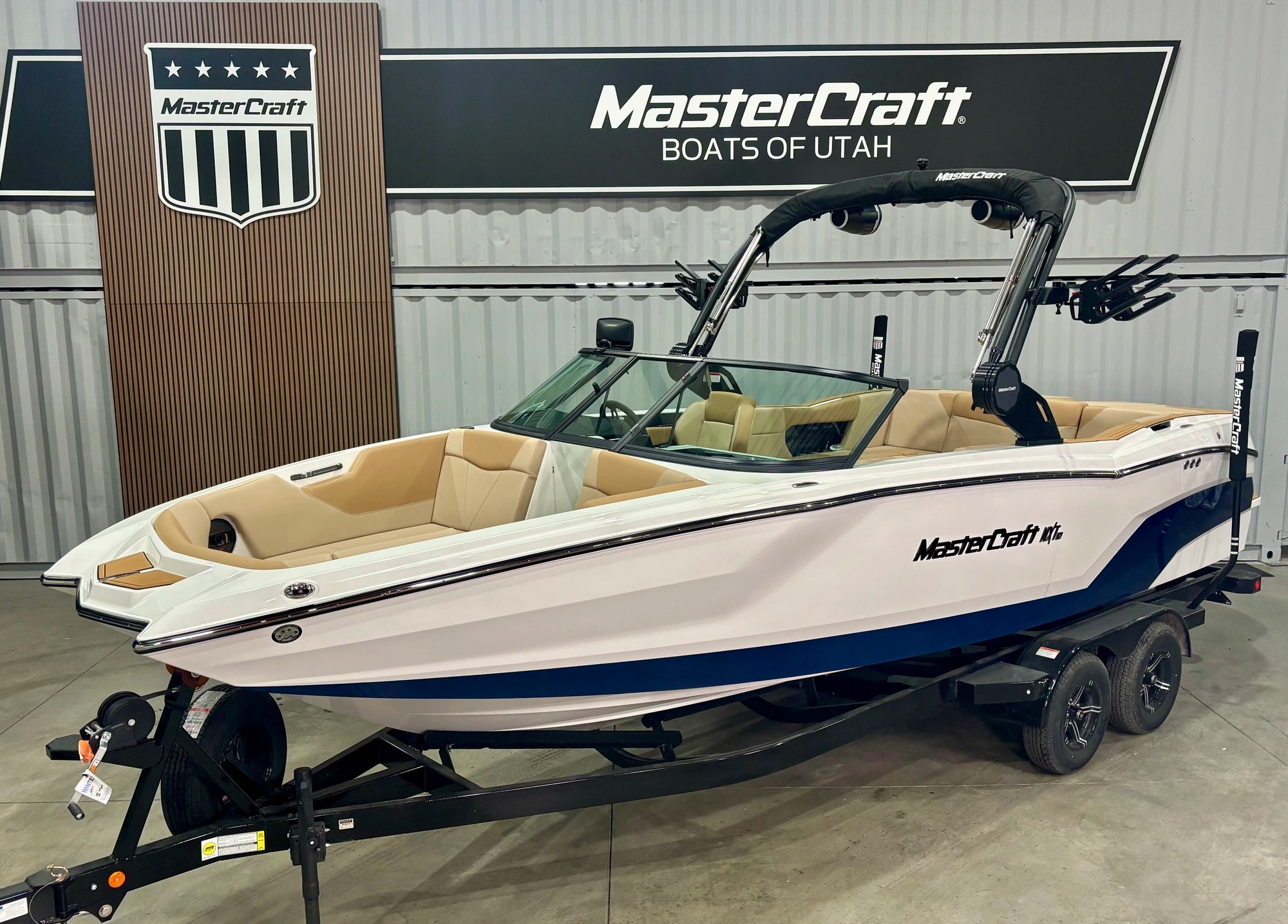 Wakeboard Boat Mastercraft NXT 24
